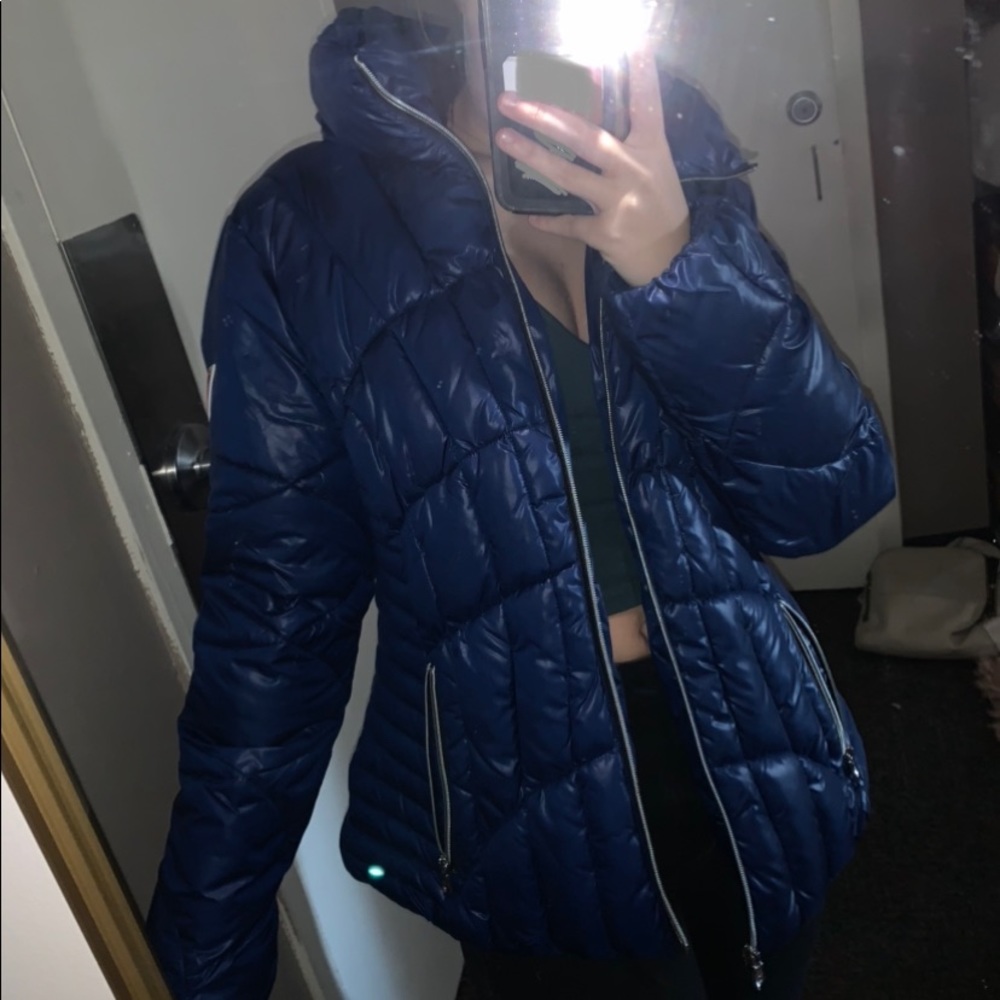 GUESS Quilted Puffer Jacket